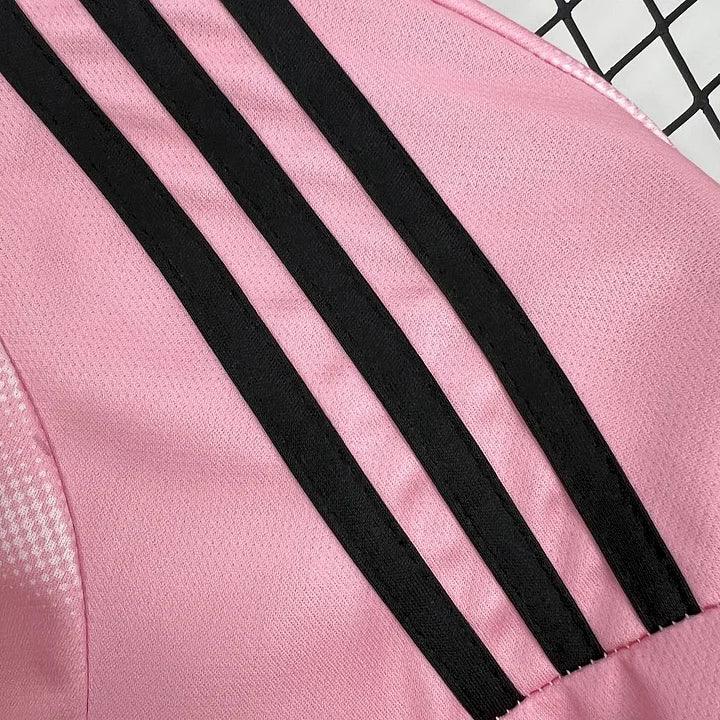 Real Madrid Konzepttrikot Rosa & Weiß 2025
