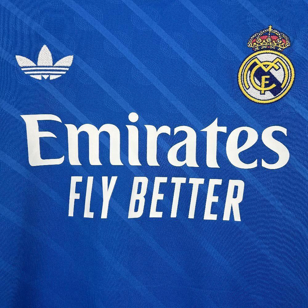 Real Madrid Langarmtrikot 2025-26