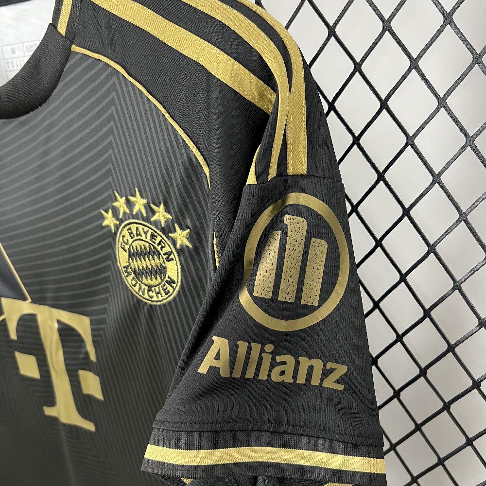 Bayern München Konzepttrikot 2025-26