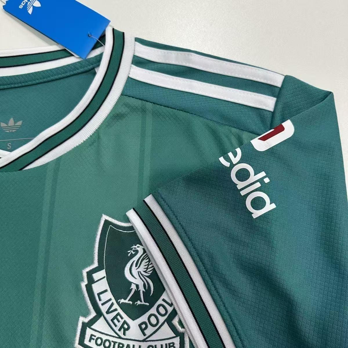 Liverpool 2025-26 jersey