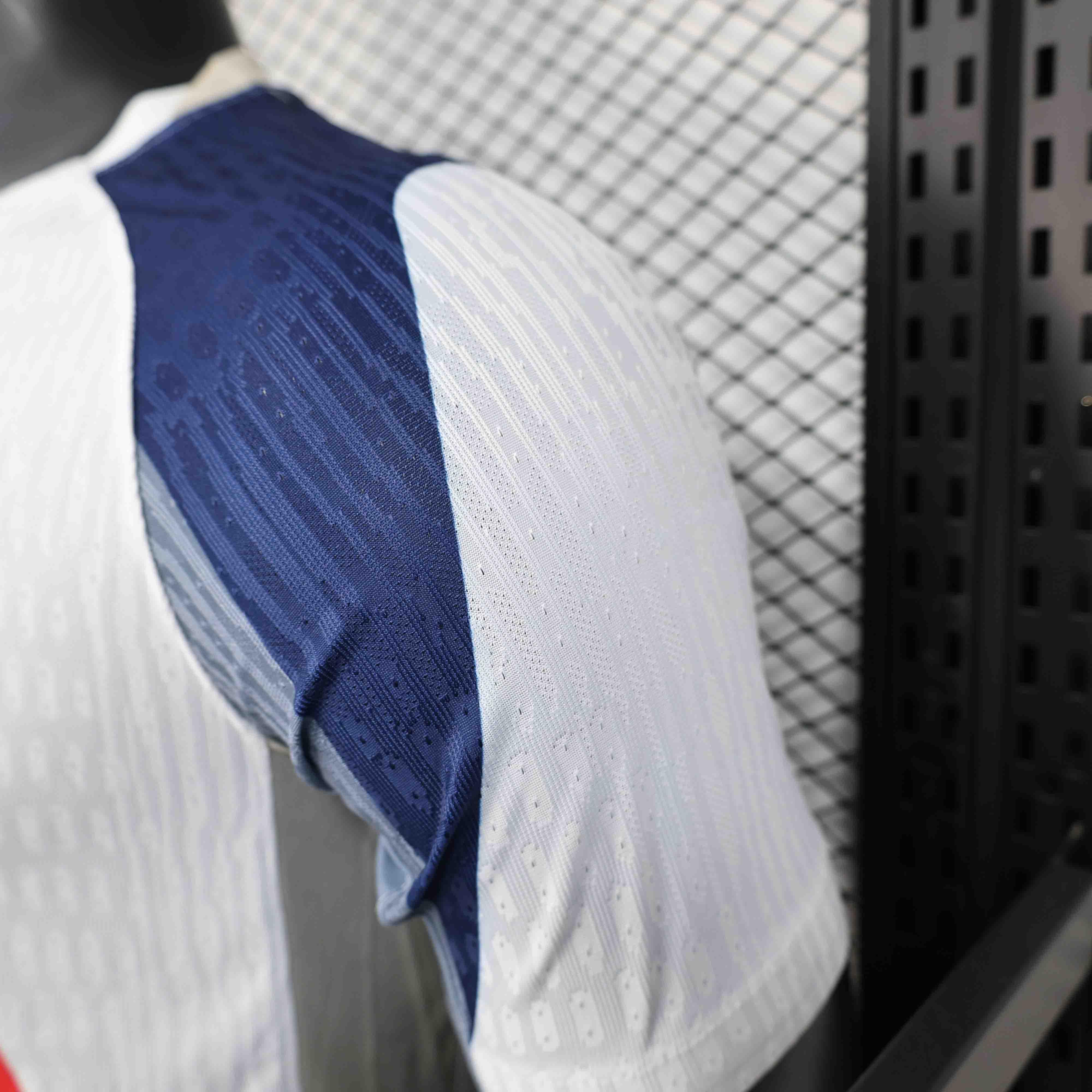 Tottenham Jersey 2025-26