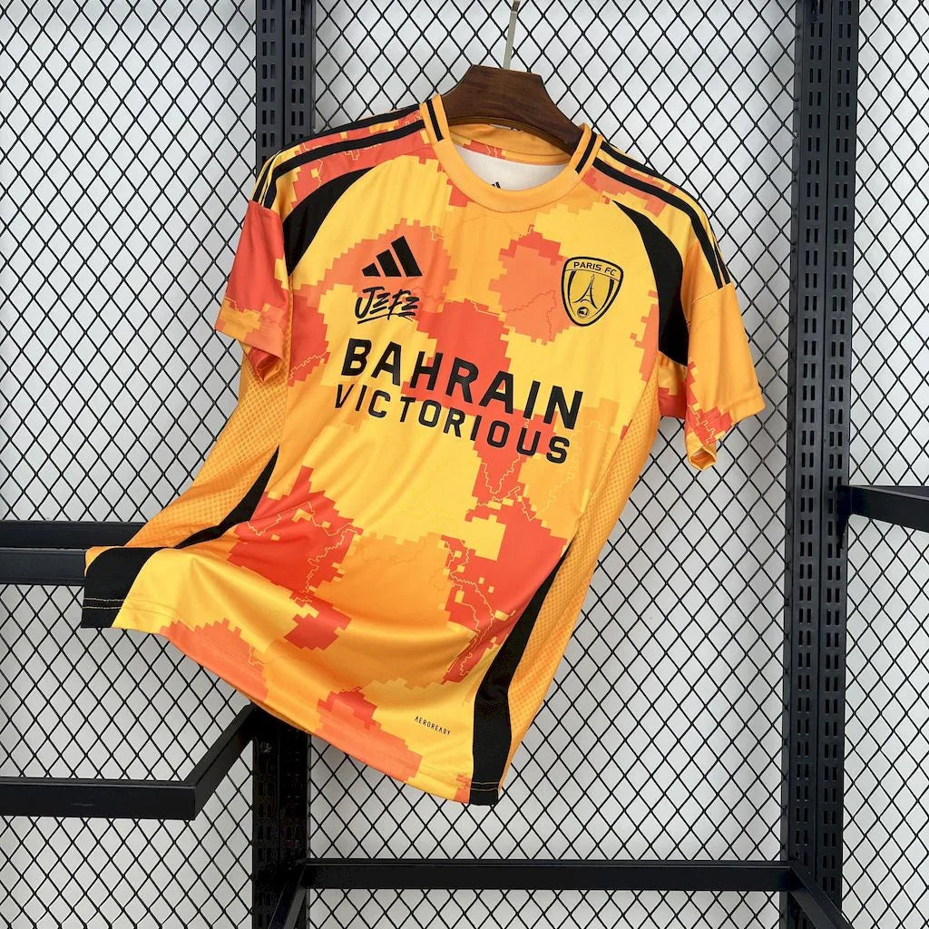 Paris 2025 leader's jersey