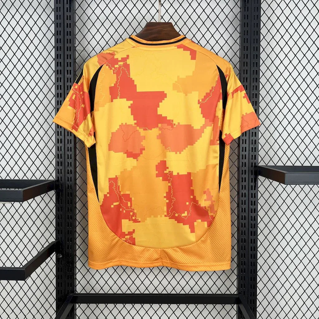 Paris 2025 leader's jersey