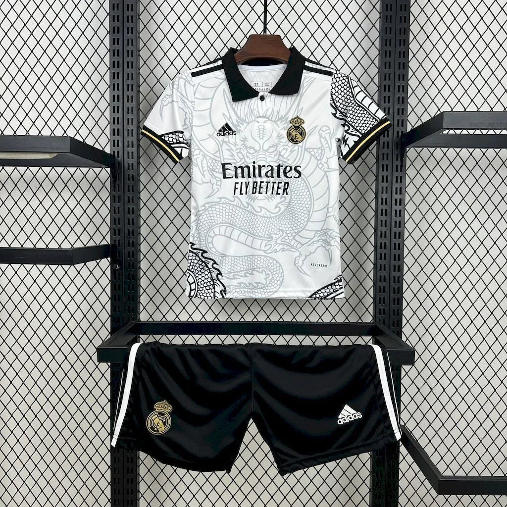 Real Madrid Kinder-Set Konzept 2022-23