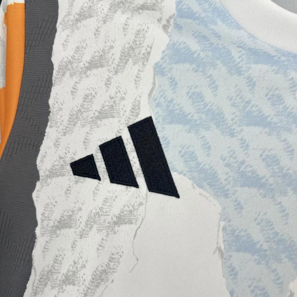 Real Madrid 24-25 kit