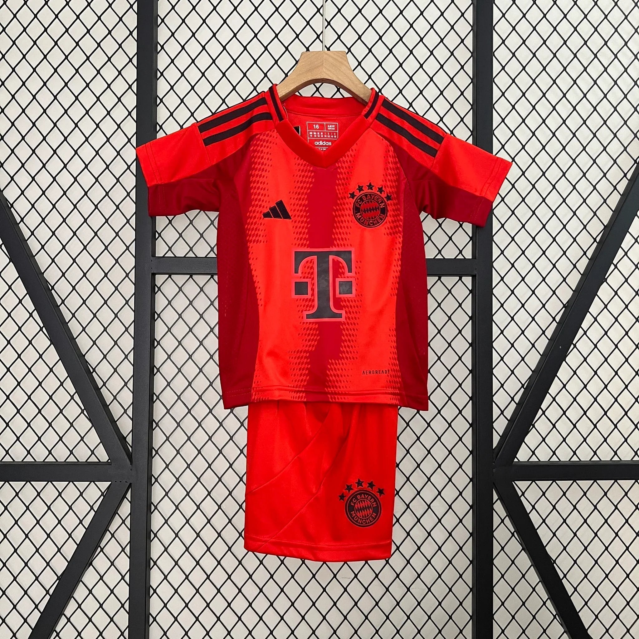 FC Bayern München Kinder-Kit 2024-25