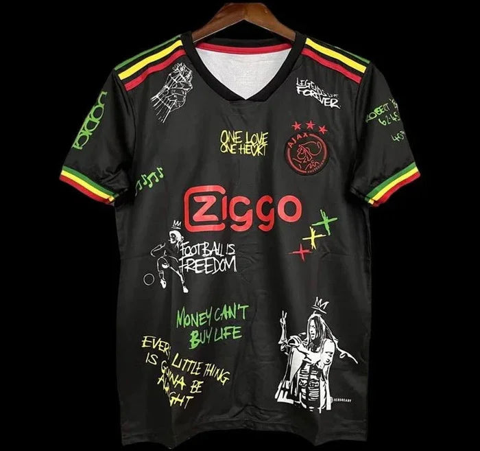 Ajax Trikot Saison 2022-2023 Sonderedition One Love