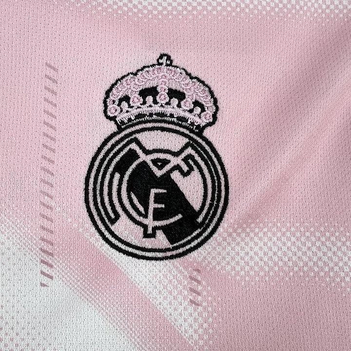 Real Madrid Konzepttrikot Rosa & Weiß 2025