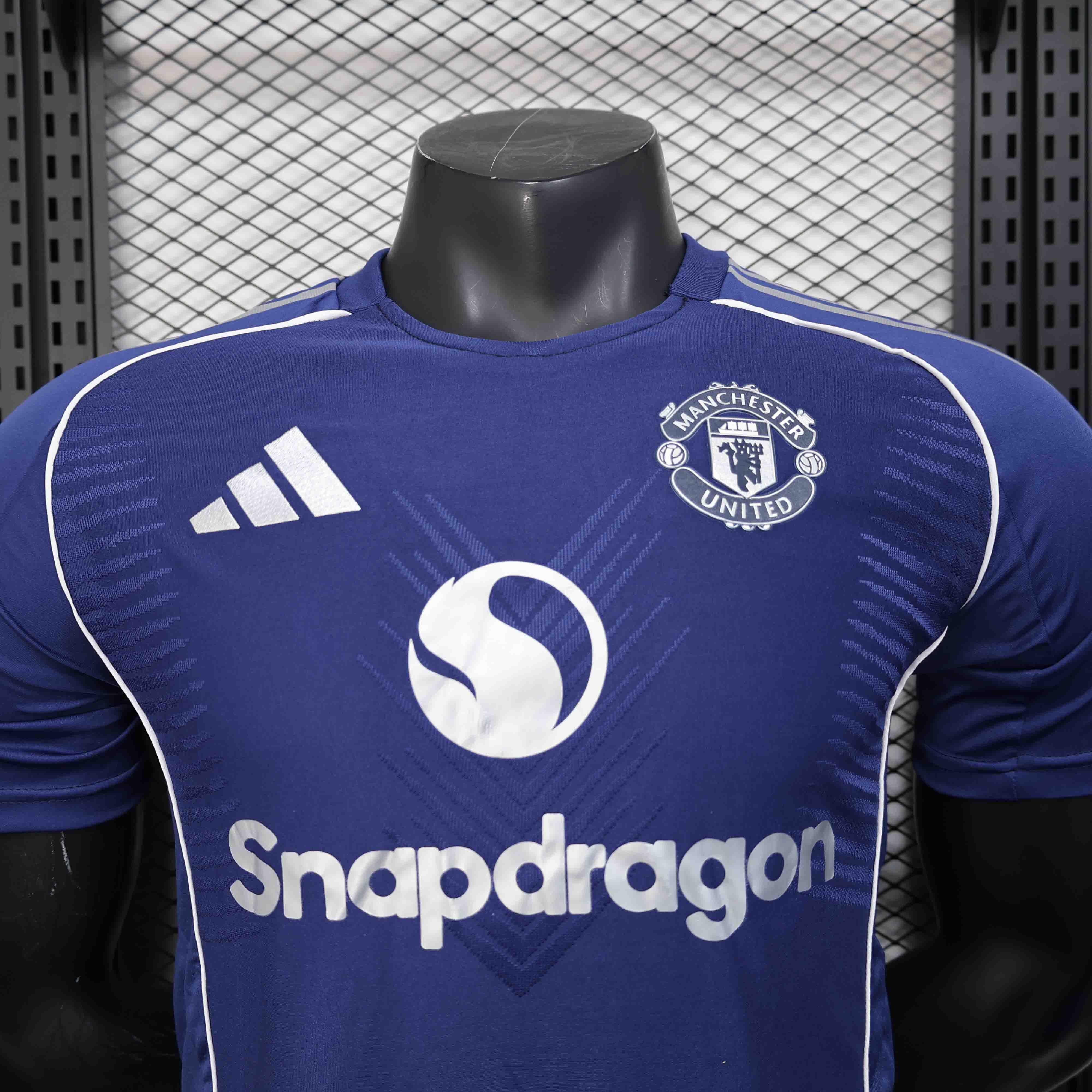 Manchester United concept kit 2025-26