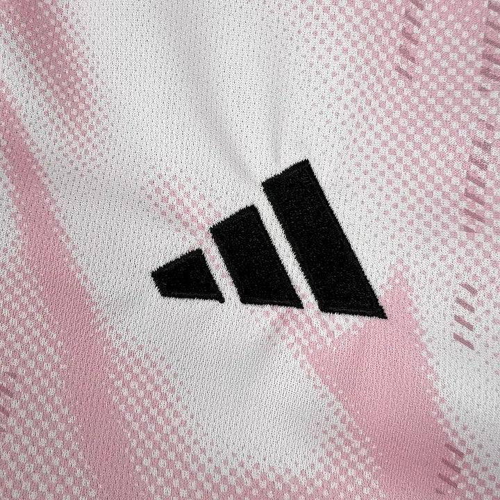 Real Madrid Konzepttrikot Rosa & Weiß 2025