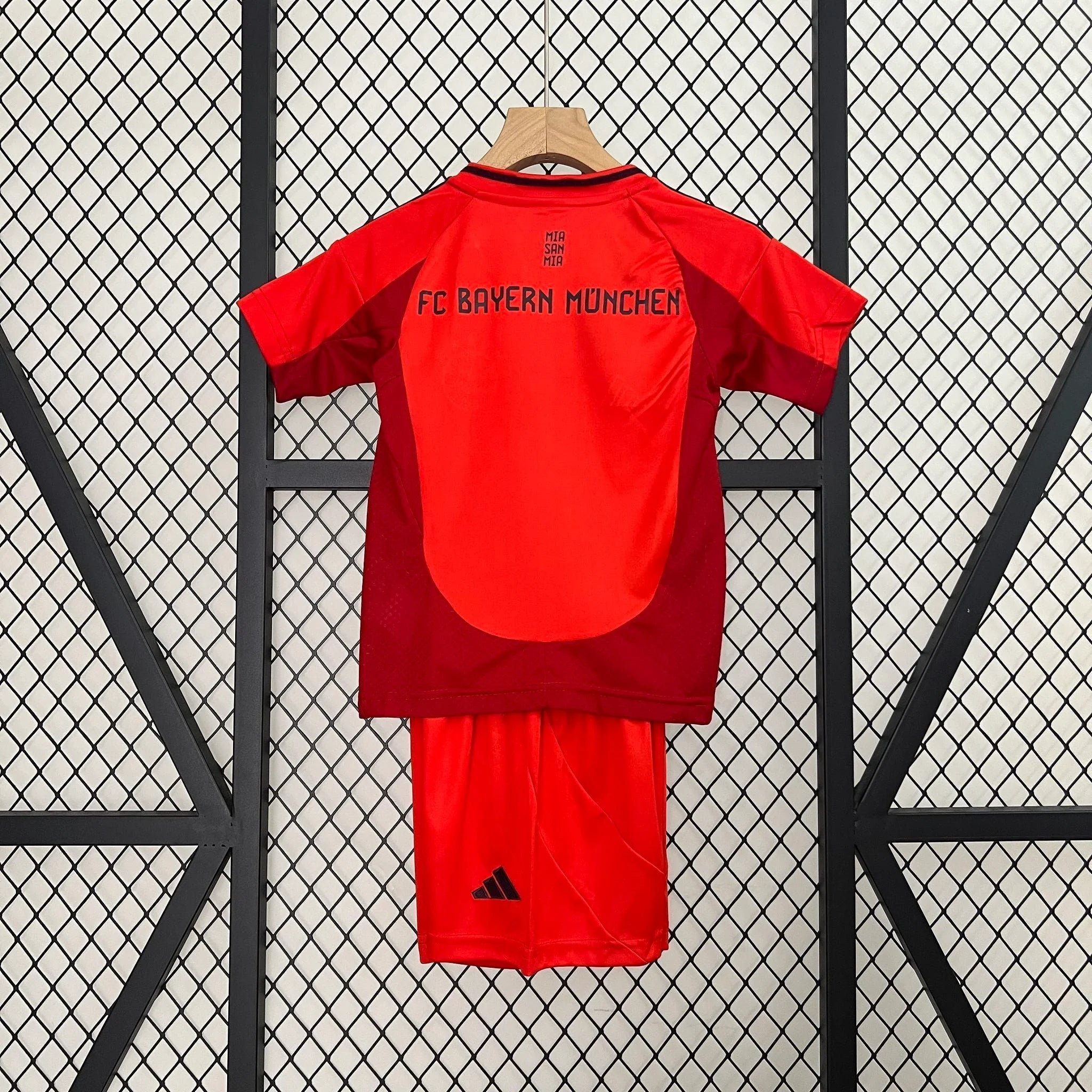 FC Bayern München Kinder-Kit 2024-25