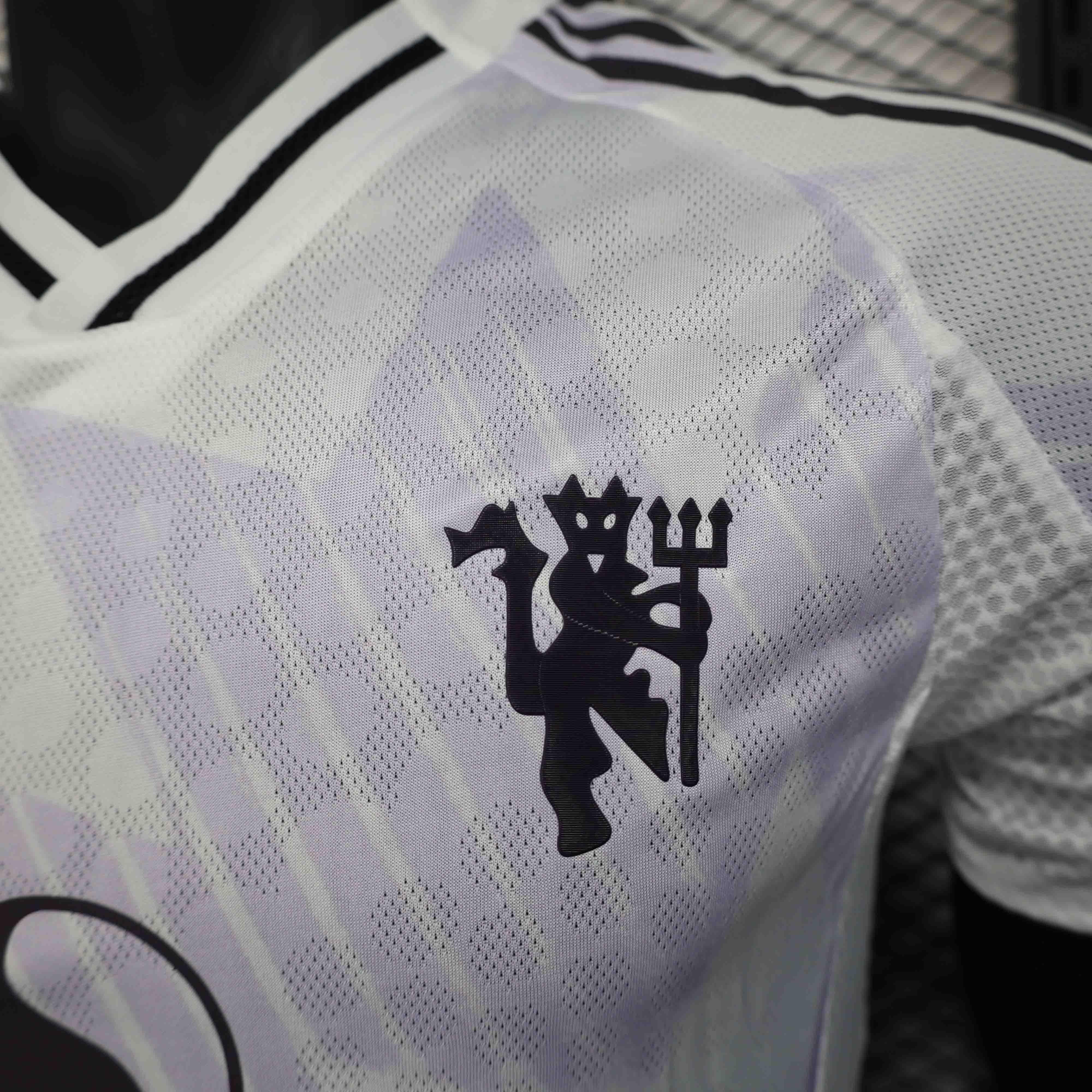 Manchester United Away Kit 2025-26