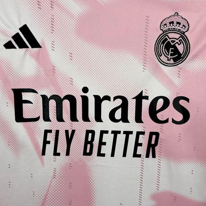 Real Madrid Konzepttrikot Rosa & Weiß 2025