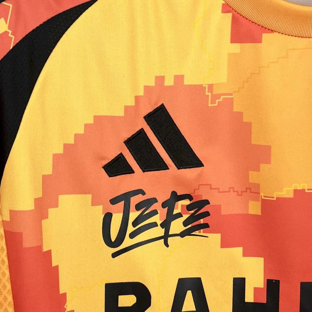Paris 2025 leader's jersey