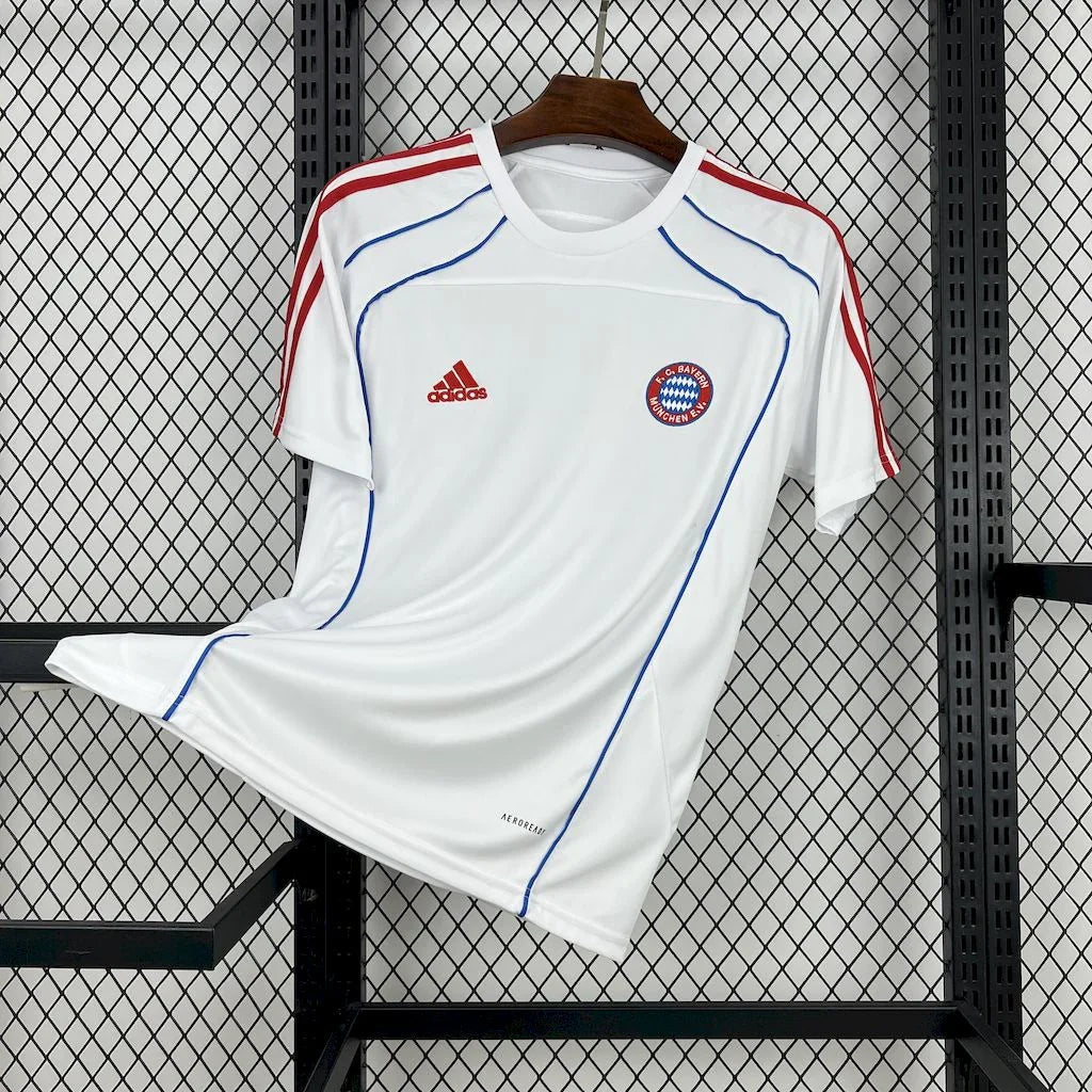Bayern München Konzepttrikot 2025-26
