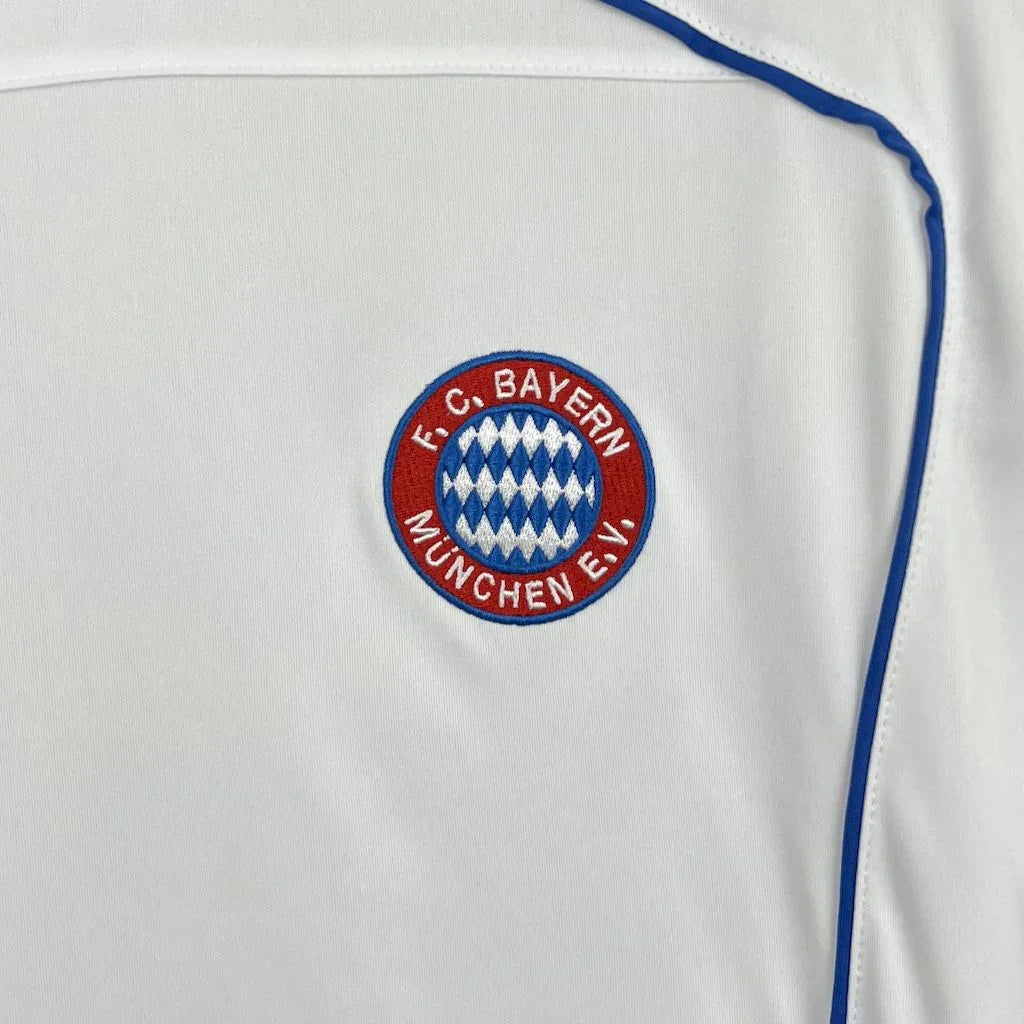 Bayern München Konzepttrikot 2025-26