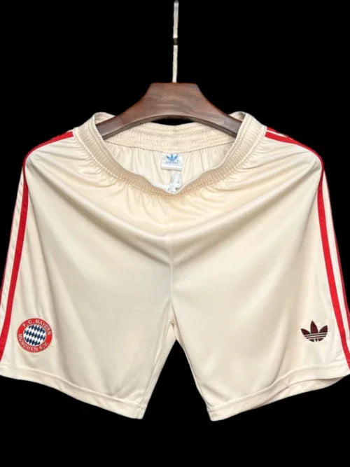 Kurzes Bayern München 2024-25